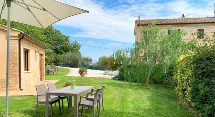 La Collina Lägenhet Monsampietro Morico Exteriör bild